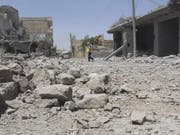 Das Dorf Ehsim in Idlib nach einem syrischen Angriff am 3. Juni. (Bild: Keystone/AP)