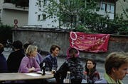 Am Frauenstreiktag 1991 in Baar kochten die Männer für die Frauen ein Mittagessen. (Bild: Sybilla Schmid Bollinger)