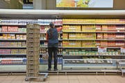 Markenprodukte haben hierzulande einen schweren Stand. (Bild: Alessandro Della Bella/Keystone, Zürich, 24. Februar 2009)