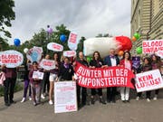 Silja Lüthi fordert zusammen mit Nationalrat Jacques-André Maire (SP/NE): «Runter mit der Tamponsteuer!»