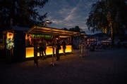 So wie auf dem Inseli (Bild) soll auch auf der Brüelmatte eine Buvette entstehen. (Bild: Roger Grütter, Luzern, 17. Juli 2017)