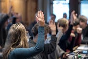 Frauen sollen ihre Mutterschaft besser mit der Parlamantsarbeit vereinbaren können – das fordern SP und Grüne. (Bild: Pius Amrein, 13. Januar 2019)