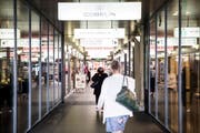 Die Läden im Kanton Luzern sollen künftig länger offen haben. (Bild: Manuela Jans-Koch, Luzern, 14. Juni 2019)