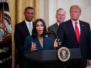 Der US-Fernsehstar Kim Kardashian West war am Donnerstag erneut zu Gast im Weissen Haus. (Bild: KEYSTONE/EPA/SHAWN THEW)