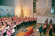 Das «Grosser Gott wir loben dich», wird vom «Mannkoor» dem Jodelclub Säntisgruess und dem Publikum gemeinsam gesungen. (Bild: Adi Lippuner)