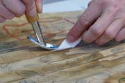 Die Restauration bedingt viel Handarbeit. Bild: PD/Martin Strebel