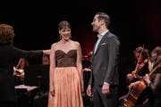 Regula Mühlemann, hier im Duett mit Bariton Alexandre Beuchat, blieb unangefochtener Star des Abends. (Bild: Roberto Conciatori, 14. Juni 2019)