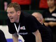 Der Schweizer Nationaltrainer Michael Suter hat allen Grund dazu, stolz auf seine Mannschaft zu sein (Bild: KEYSTONE/EPA/ANDREJ CUKIC)