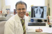 Jürg Barben, Lugenspezialist am Ostschweizer Kinderspital. (Bild: Ralph Ribi)