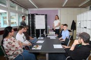 Auch heimische Einrichtungen wie die Stiftung Weidli Stans profitieren von vereinfachten Abläufen bei der Betreuung ausserkantonaler Klienten. Im Bild ein Radio-Workshop in der Stiftung Weidli. (Bild Marion Wannemacher, Stans, 15. April 2019)