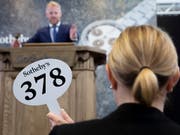 Das berühmte Auktionshaus Sotheby's wird von einem französisch-israelischen Milliardär gekauft. Dieser blättert ganze 3,7 Milliarden Dollar hin. (Bild: KEYSTONE/MAGALI GIRARDIN)