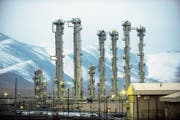 Die Schwerwasserfabrik in Arak ist ein wesentlicher Teil des umstrittenen dortigen Forschungsreaktors. (Bild: Hamid Forutan/EPA (15. Juni 2011))