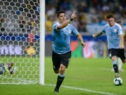 Luis Suarez trifft lässt seiner Freude freien Lauf. (Bild: KEYSTONE/AP/EUGENIO SAVIO)