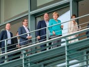 Die Spitzen der deutschen Regierungskoalition aus CSU, CDU und SPD vor der Sitzung im Kanzleramt in Berlin. (Bild: KEYSTONE/EPA/JENS SCHLUETER)