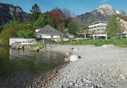 Gilt als Vorzeigemodell einer gelungenen Revitalisierung: die Gestaltung der Umgebung beim Hergiswiler Gemeindehaus. (Bild: PD)