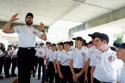 Ein Hauch Militärdrill: Jugendliche treten in Avignon zu ihrem «service national universel» an. (Bild: Jérôme Rey/PhotoPQR; 17. Juni 2019)