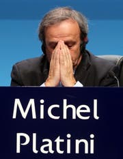 Ein Bild von Michel Platini 2015 bei einer Medienkonferenz. (Bild: AP Photo/Ronald Zak, File)