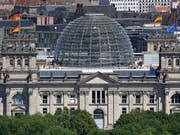 Die Grünen haben in Deutschland laut einer regelmässigen Wählerumfrage deutlich zugelegt. (Archivbild Deutscher Bundestag). (Bild: KEYSTONE/AP/MICHAEL SOHN)
