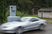 Wer zu schnell fährt, den blitzt die Polizei – so geschehen dieses Wochenende. (Symbolbild: Ralph Ribi)
