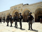 Israelische Soldaten vor dem Felsendom bei der Al-Aksa-Moschee in Jerusalem. (Bild: KEYSTONE/AP/MAHMOUD ILLEAN)