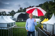 «Jetzt wird einmal mehr über die Ticketverkäufe spekuliert»: Festivalchef Christof Huber. (Bild: Michel Canonica)