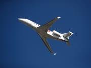 Die Luftfahrtschau im Pariser Vorort Le Bourget ist ein Highlight im Airshow-Kalender. (Bild: KEYSTONE/AP POOL REUTERS/BENOIT TESSIER)