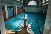 Blick ins St.Galler Volksbad. (Bild: Hannes Thalmann - 8. September 2008)