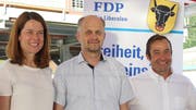FDP-Schweiz-Präsidentin Petra Gössi, Ruedi Cathry, Präsident der FDP Uri, und Nationalratskandidat Matthias Steinegger (von links). (Bild: Carmen Epp, Flüelen, 25. Juni 2019)