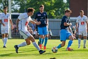 Francesco Margiotta schiesst gleich bei seinem Einstand ein Tor für den FC Luzern; es ist das 1:1 gegen Winterthur im Testmatch in Brunnen. (Bild: Martin Meienberger/Freshfocus, 26. Juni 2019)