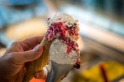 Besonders während der steigenden Temperaturen sind Glaces stark beliebt. Bild: Michel Canonica / TAGBLATT