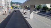 Im doppelstöckigen Postauto ist die Aussicht schon auf dem Weg zur Bergbahn in Wildhaus gut. (Bild: Ruben Schönenberger)