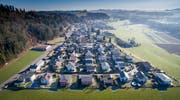 Einfamilienhaussiedlung im Sonnental bei Oberbüren. Einfamilienhäuser sind begehrt, doch stehen tiefen Finanzierungskosten immer höhere Preise gegenüber. (Bild: Benjamin Manser)