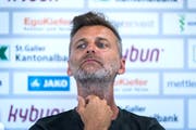 Alain Sutter bei der vergangenen Vorsaison-Pressekonferenz des FC St.Gallen. (Bild: Michel Canonica)