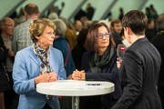 Konsternierte Gesichter bei GLP und Grünen: Margrith Kessler (links) und Yvonne Gilli haben 2015 ihren Nationalratssitz verloren.