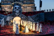 An der Hauptprobe für die Verdi-Oper «Il trovatore» auf dem St.Galler Klosterplatz. (Bild: Urs Bucher - 25. Juni 2019)