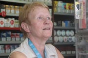 Jacqueline Tzikas, 56 Verkäuferin, Wittenbach