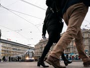 Die Fälle, die der Bankenombudsman bearbeitete, sind komplexer geworden. (Bild: KEYSTONE/GAETAN BALLY)
