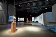 29 Arbeiten und Projekte wurden in der Chollerhalle präsentiert. (Bild: Maria Schmid, Zug, 26. Juni 2019)