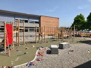 Der neue Pausenplatz rundet das Gesamtbild ab.