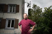 Spitzenkoch Florian Nolting serviert auch Bodenständiges wie Wurstsalat. (Bild: Benjamin Manser)