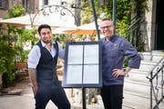 Die neue Führung im «Wienerberg»: Gastgeber Martin Herz (links) und Küchenchef Jan Zoubek. (Bild: Ralph Ribi)