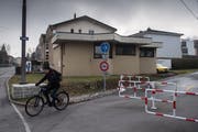 Das frühere Stellwerk der Zentralbahn an der Ecke Horwerstrasse/Freigleis. (Bilder: Boris Bürgisser, Luzern, 2. Februar 2019)