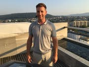 SRF-Meteorologe Jan Eitel auf dem Dach des Fersehstudios Leutschenbach. (Bild: Pascal Ritter)