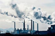 Trotz enormer Investitionen in erneuerbare Energien treibt China auch den Bau von Kohlekraftwerken voran. (Bild: Getty)