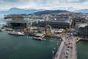 Das linke Seeufer der Stadt Luzern von oben. (Bild: Boris Bürgisser, Luzern, 27. März 2019)