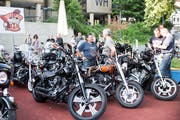 55 Harley-Davidson sind nach Luzern gekommen. (Bild: Manuela Jans-Koch, Luzern, 28. Juni 2019)