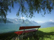 Ferien sind kein Luxus, sondern eine medizinische Notwendigkeit, sagen Forscher. Mehrere kurze Urlaube sind besser als ein ganz langer und ein täglicher Mini-Urlaub ist sehr gesund. (Bild: Keystone/URS FLUEELER)