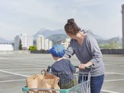 Der Privatkonsum ist nicht mehr eine Stütze der Schweizer Wirtschaft. (Bild: KEYSTONE/CHRISTOF SCHUERPF)