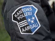 Ein 72-jähriger Mann, der als vermisst gemeldet war, wurde am Samstag in Beinwil am See AG tot auf einer öffentlichen Toilette gefunden. (Bild: KEYSTONE/URS FLUEELER)