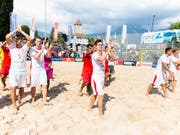 Die Schweizer Beachsoccer-Nationalmannschaft verabschiedet sich mit Bronze aus Minsk (Bild: KEYSTONE/Severin Bigler)